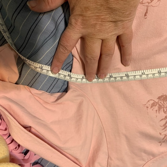 5/$25 Pink One World 3/4 sleeve XL - Picture 6 of 6